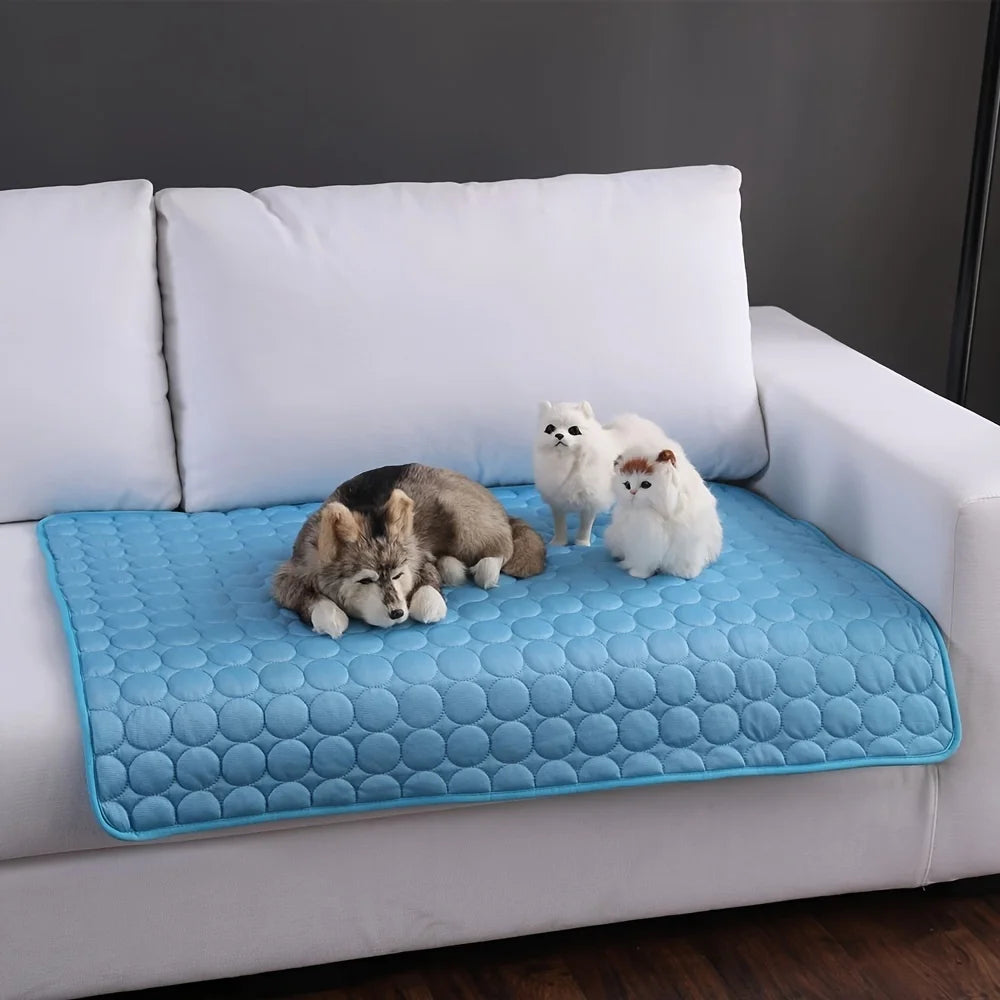 Ideal Summer Ice Pad for Dogs and Cats, Durable and Cozy